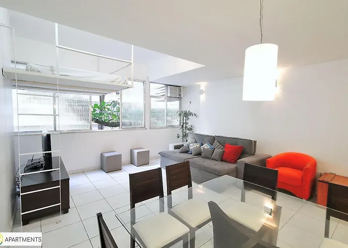 Apartamento 2 Quartos Espacoso No Leme