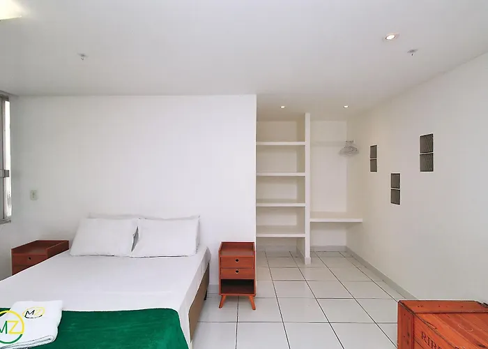 Apartamento de 2 quartos econômico e espaçoso no charmoso bairro do Leme para 8 pessoas